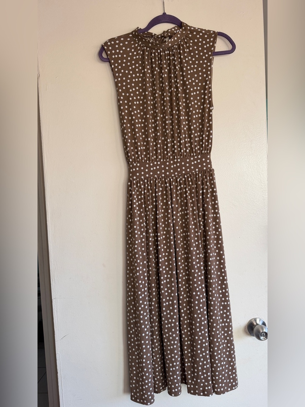 Leota Brown Polka Dot Sleeveless Midi Dress